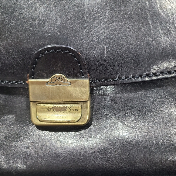 Super thick leather TONY PEROTTI clutch - Picture 5 of 10